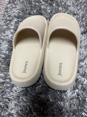 Joomra Women's Cream Slide Sandals — Comfortable Slip-On